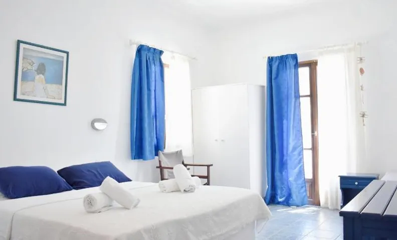 Martinos Studios, Merihas port