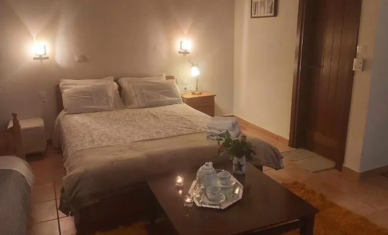 Παραδοσιακός Πέτρινος Ξενώνας Τιτνάτα