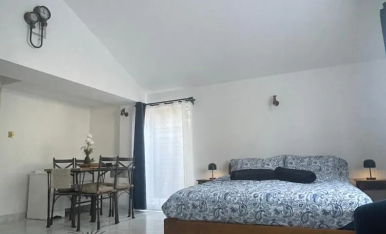 New luxurious and spacious guest suite in Banstead