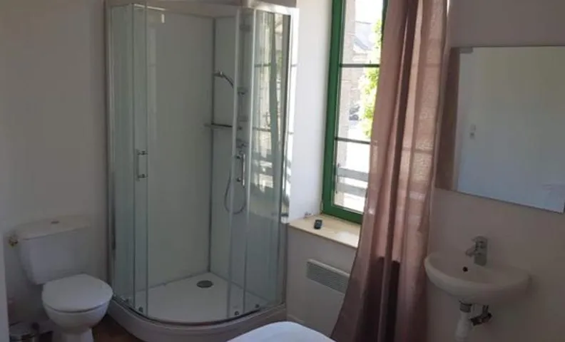 CHAMBRES / BEDROOM