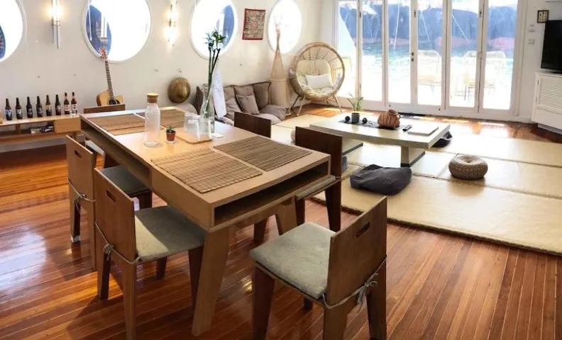 Cipango - Hong Kong Houseboat