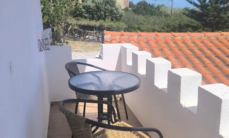 Artemis Hotel-MeRaki Restaurant
