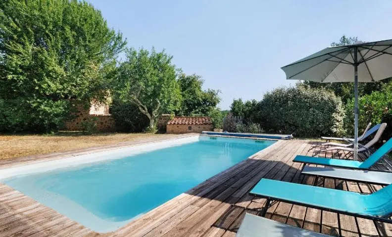 Gîte 10 À 12 Personnes Avec Piscine