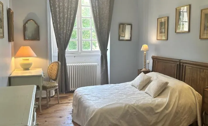 Family rooms in a castle in Normandy