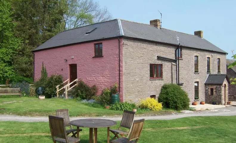 Brynderwen Barn