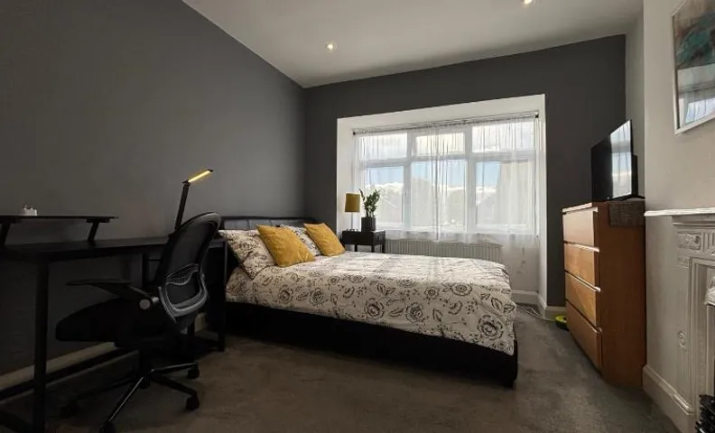 Entire house floor perfect for couples & freelancers - available for single too