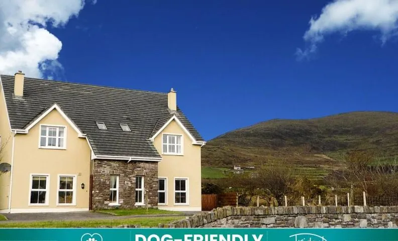 Cois Chnoic Holiday Home Dingle by Trident Holiday Homes
