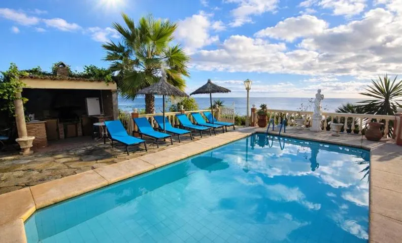 Luxury Andalusian Villa with Panoramic Mediterranean Sea Views & Private Pool & Multi-Level Gardens