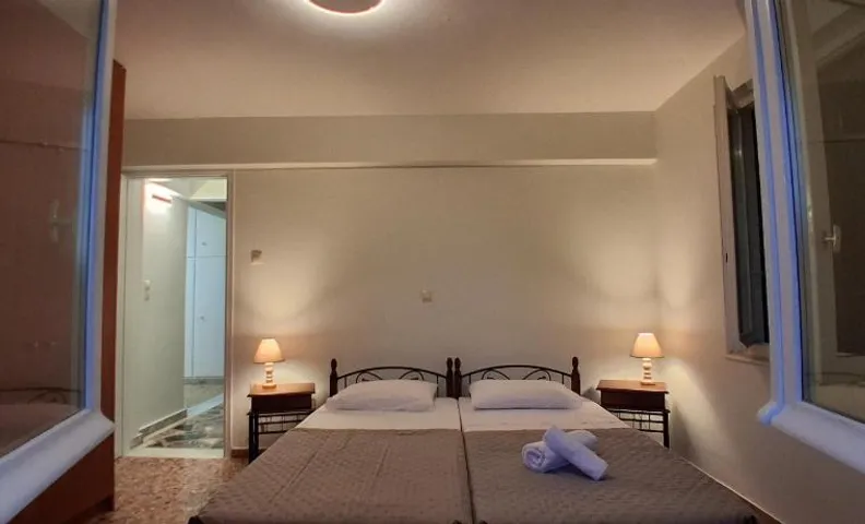 Amyclae Heritage House-Traditional stone residence with modern comforts