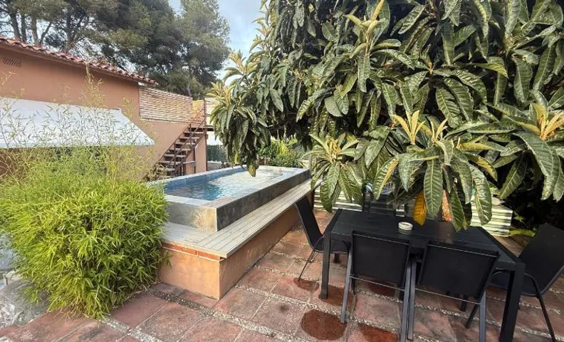 California Relax Close To Sitges