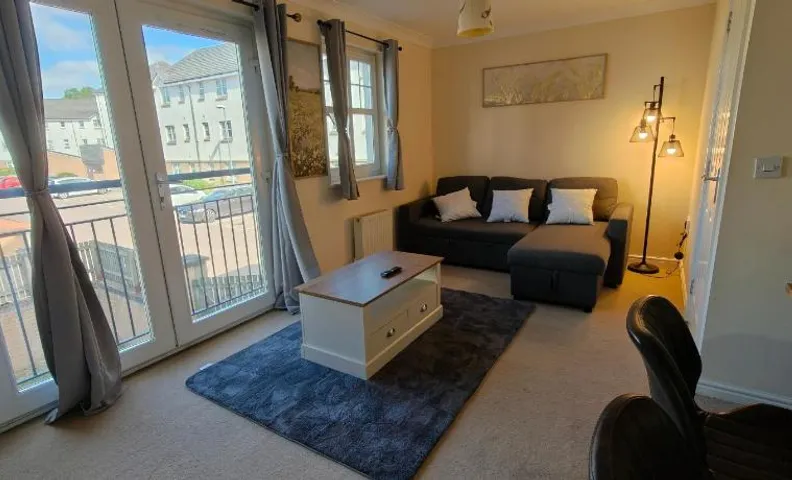 Sun Gardens Spacious Home for Large Groups with Free Parking