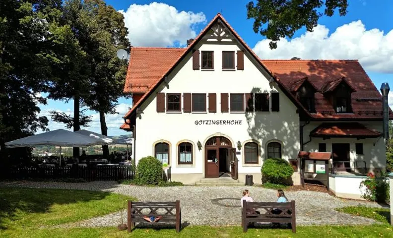 Berggasthof & Hotel Götzinger Höhe