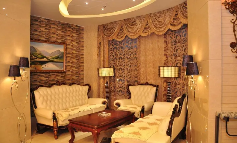 Huayi Select Hotel (Jiamusi Railway Station)