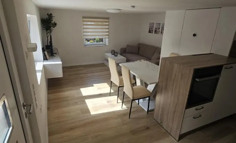 Schneiders Apartment Style House