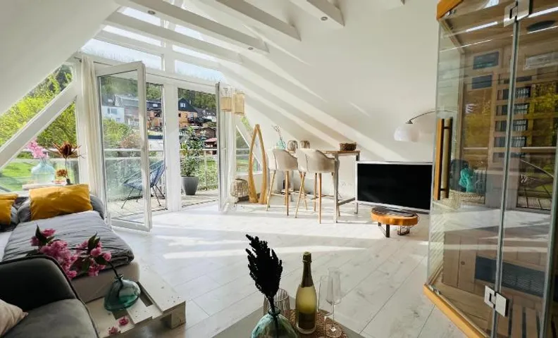 Moderner Altbau mit Infrarotsauna im Grünen