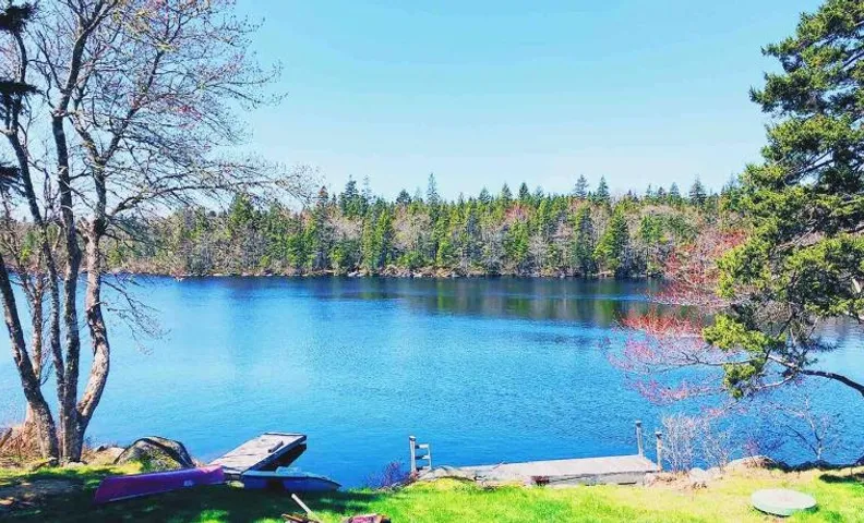 Private Lakefront Escape Swim Sip Wine Stargaze 25 Mins to Halifax