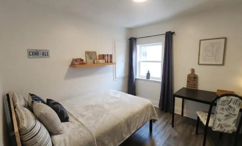 Affordable Quiet Private Room - 10-min Walk to Subway