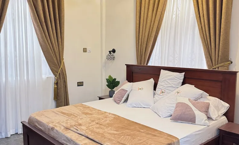 TUSAND HOTEL