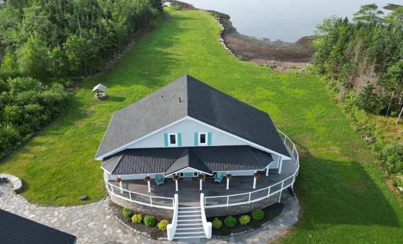 Saltwater Hideaway