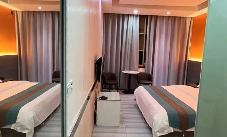Guiyang Dingsheng Fashion Hotel