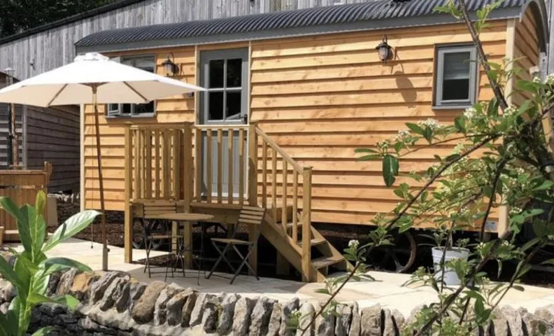 Digby's Hut