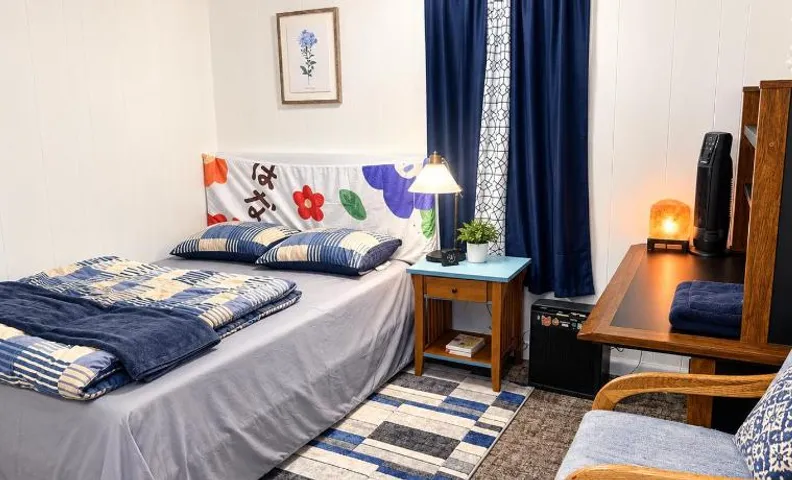 Private Room In Maplewood