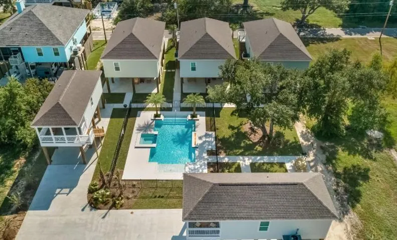 Waveland Beach Cottages