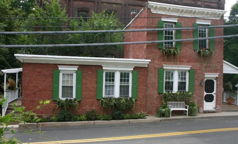 Riverview Organic Bed & Breakfast and Wellness Center