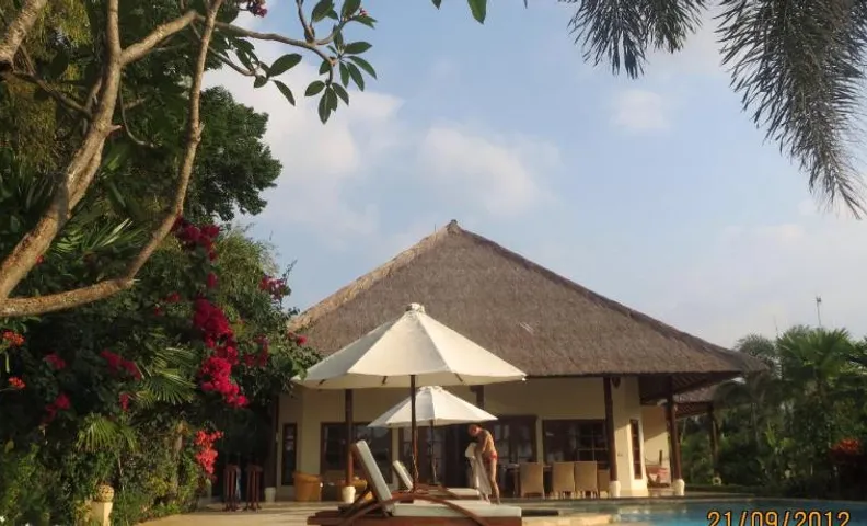Villa Nirwana en gastenverblijf & appartement