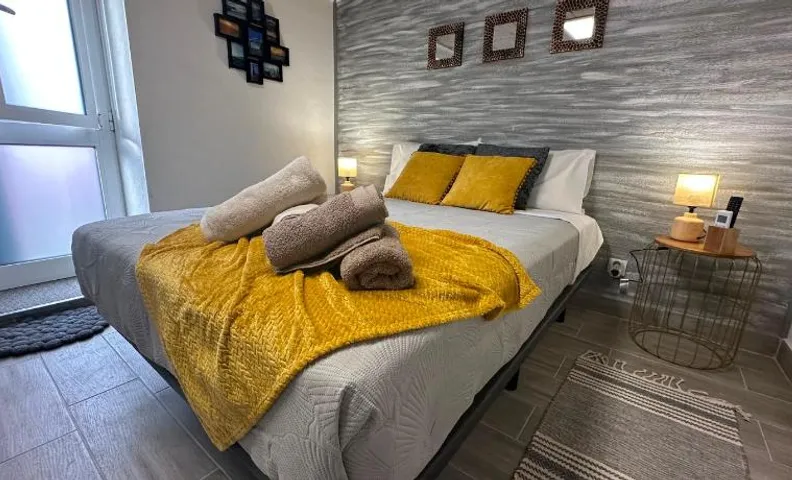 La Cueva House