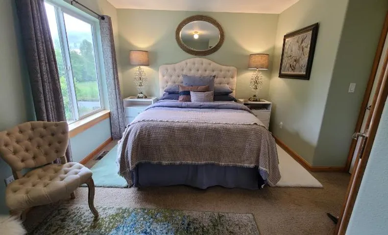 Mt Rainier Way Bedroom with Private Full Bath