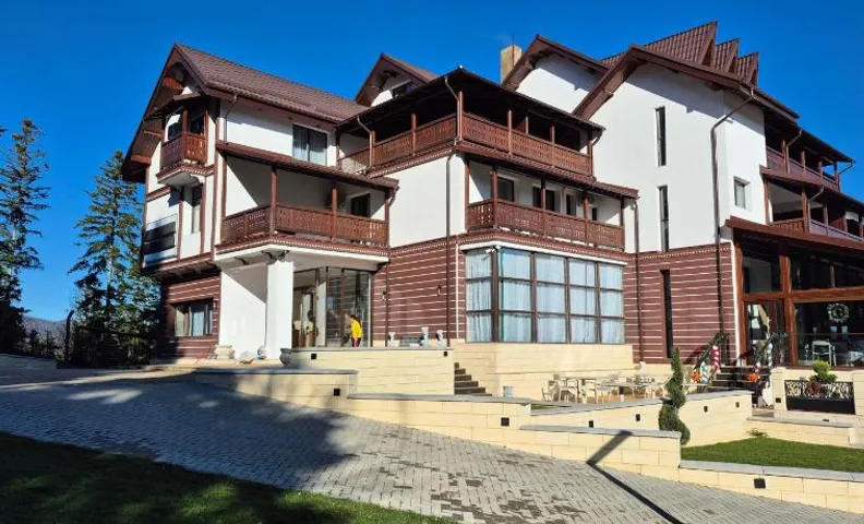 Perla Luxury Resort