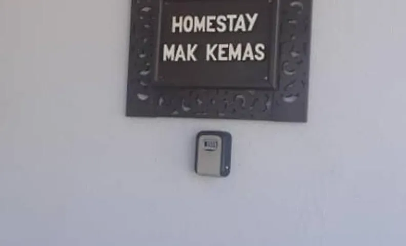 HOMESTAY MAK KEMAS KUALA TERENGGANU