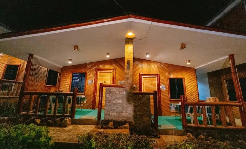 Dahilayan Bamboo Chalet