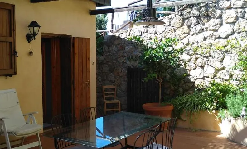Maremonti Consorzio di Calapiccola con piscina e spiaggia