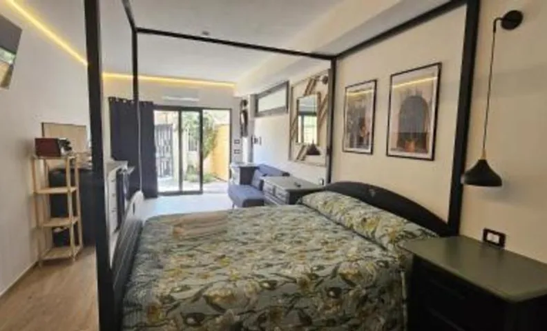 Derosas House
