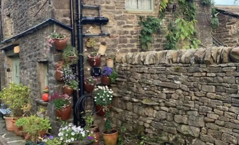 THE OLD CART HOUSE, pet friendly cottage in Garsdale near Sedbergh