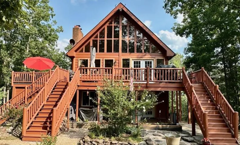 Jagerhouse - Swiss Luxury Retreat - 5 BR Chalet, 1 Mile from Bryce Golf & Ski Resort