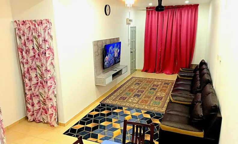 Najihah Homestay Jasin Town Melaka [3BR / Unifi / Netflix / Fully Aircond]-3 bedrooms