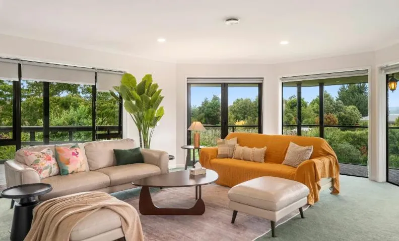 Private 4BR Family Retreat with Huge Garden near Lake Rotorua