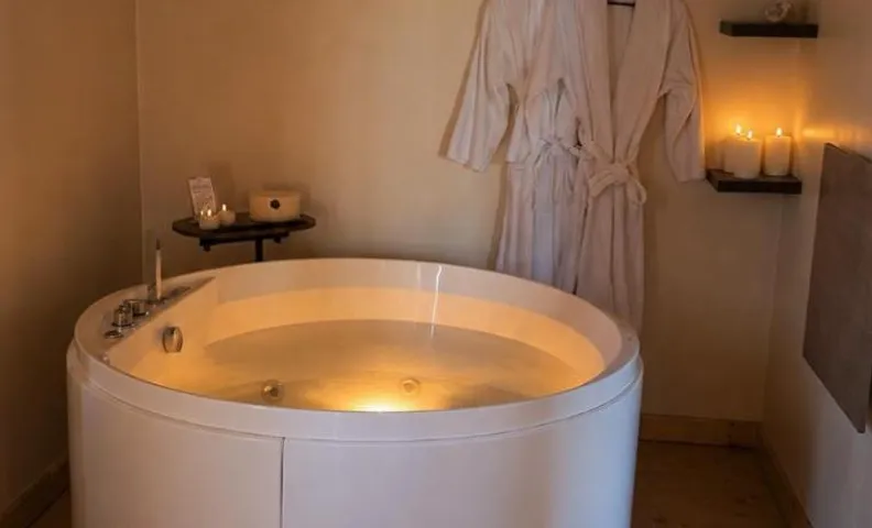 Chalet romantique - Jacuzzi privatif - King size