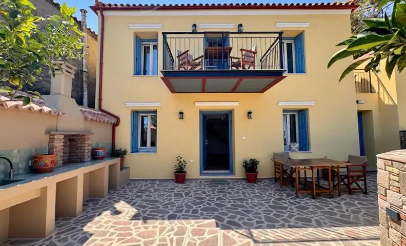 Villa Trouloti