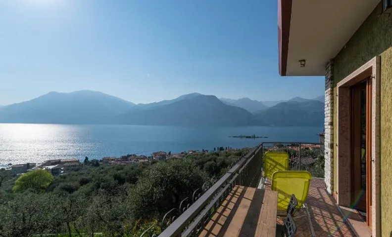 Villa Nadya by GardaDoma