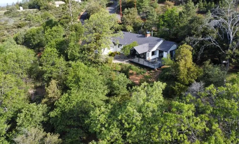 EPIC VIEWS, Large Deck, BBQ, Private, Close to Julian, Great for Families or Entertaining