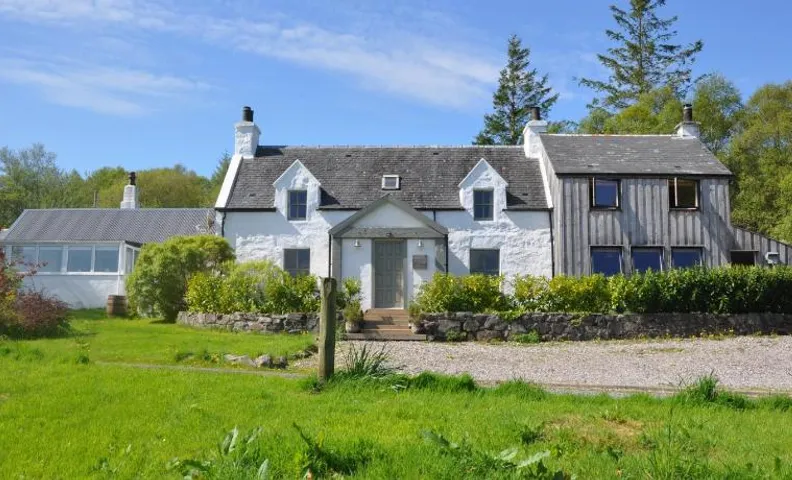 Old Kyle Farm - Stunning Views - 2 mins from Skye Bridge