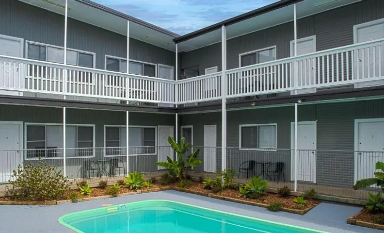 Pacific Motel 11