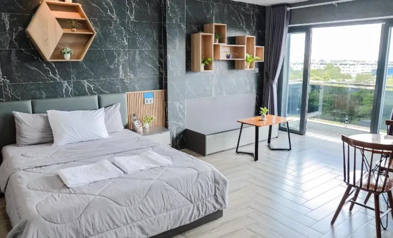 Cherry Hotel Bến Lức