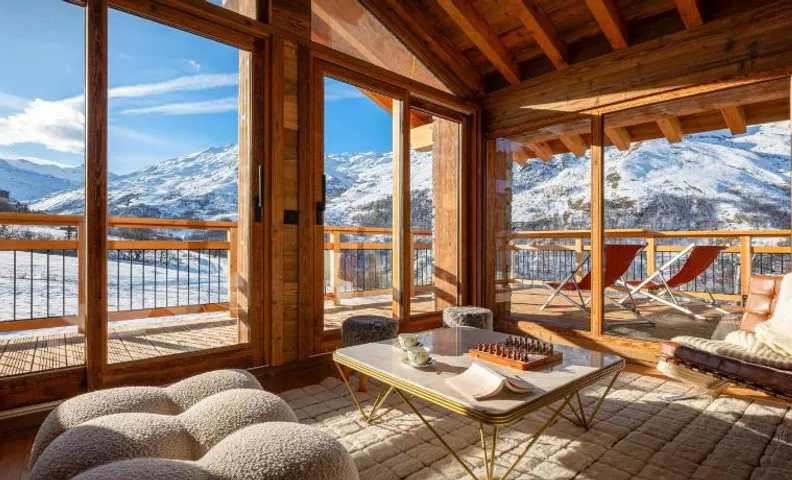 Chalet Ferret - OVO Network