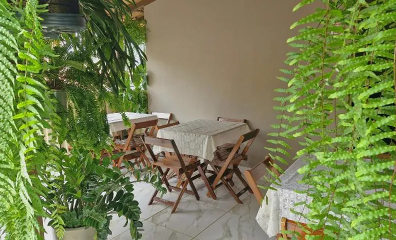 Pousada Canto das Samambaias - Ar Condicionado e Café da Manhã