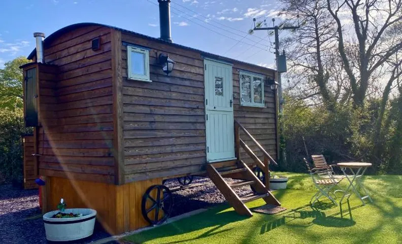 Shepherds Hut, Conwy Valley